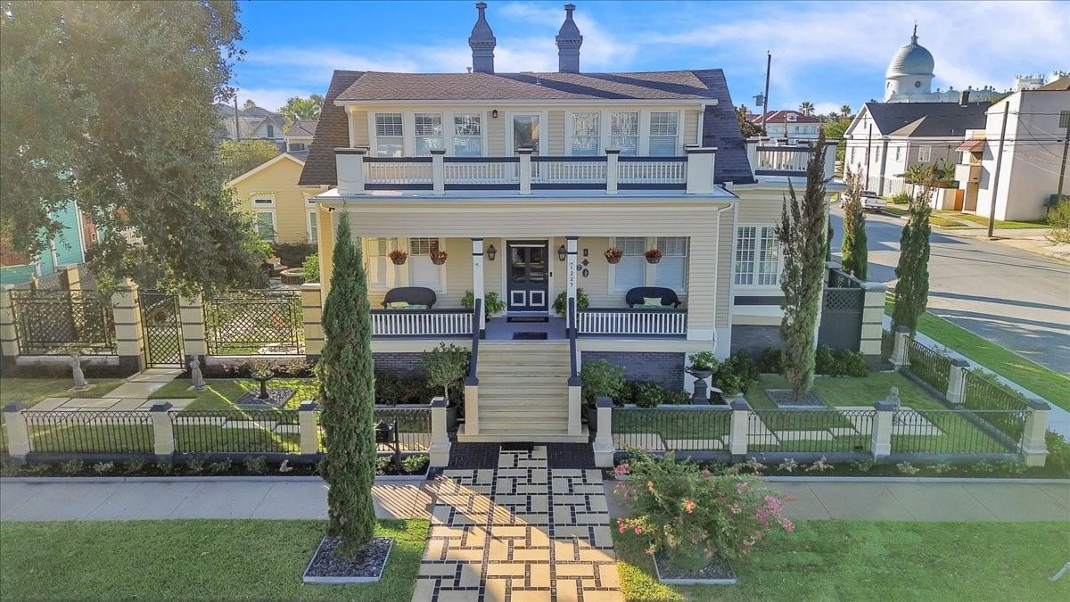 Real estate property located at 1227 Ball, Galveston, Galveston, TX, US