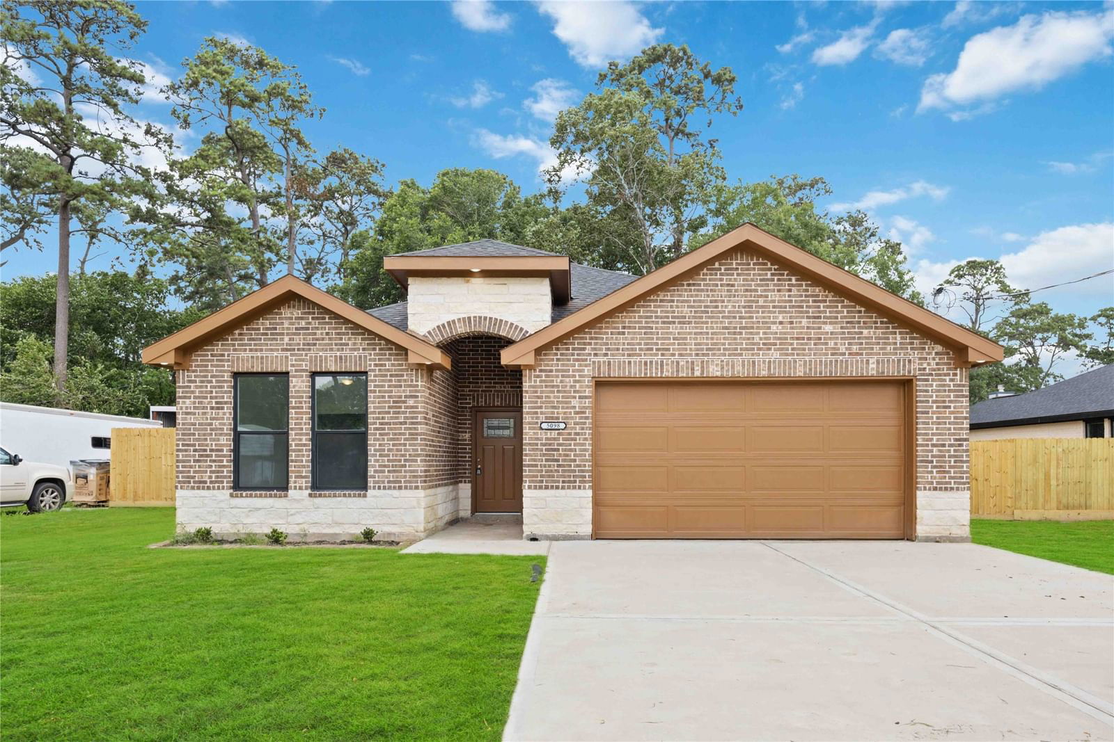 Real estate property located at 5098 Winding Way, Galveston, Bayou Woods, Dickinson, TX, US