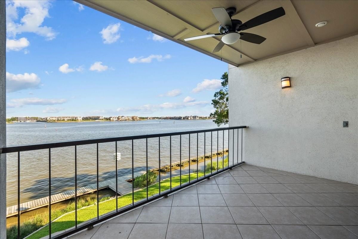 Real estate property located at 401 Lakeside #212, Harris, Bayfront Towers Condo, Nassau Bay, TX, US