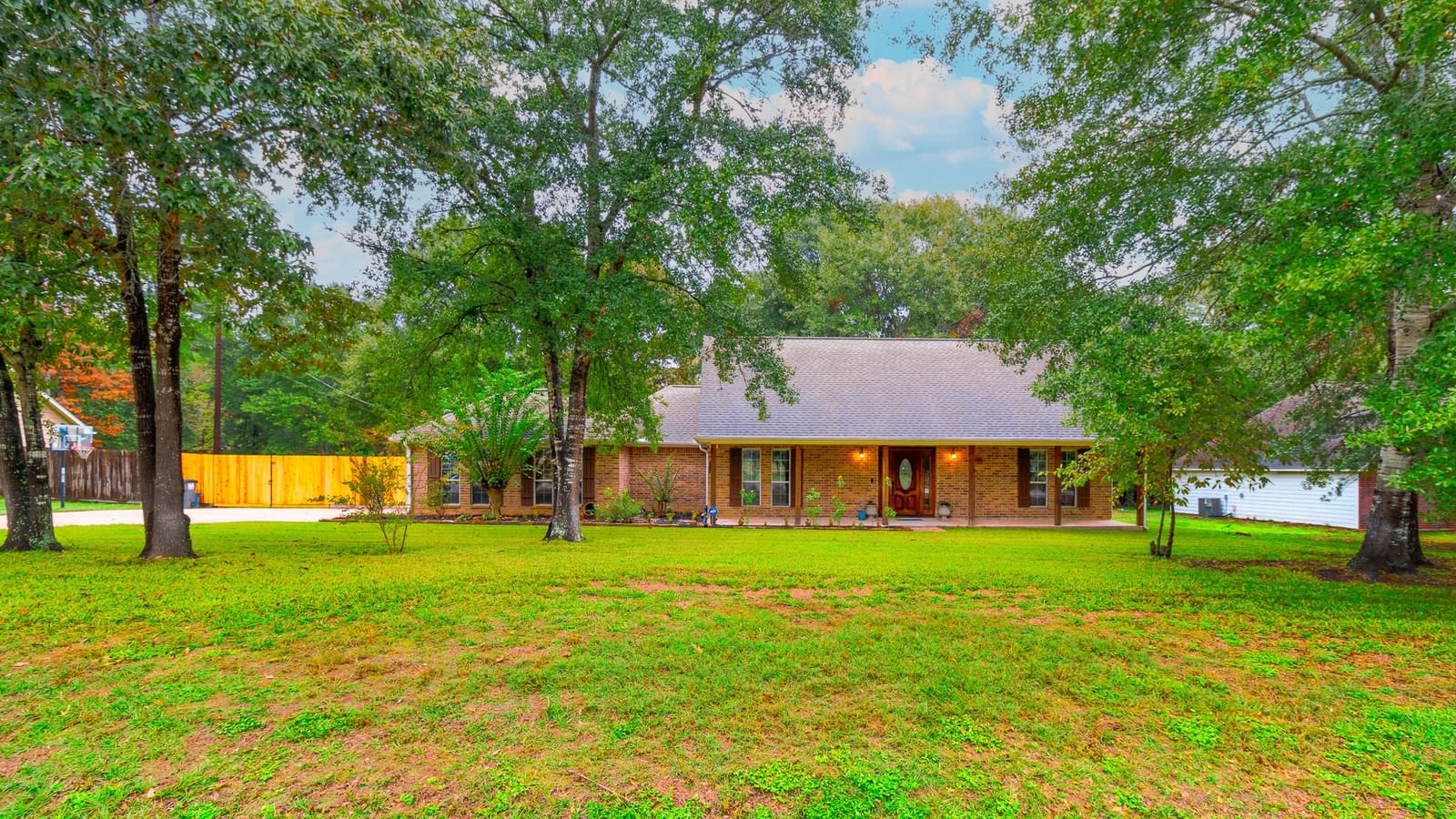 Real estate property located at 10593 Fawn Mist, Montgomery, Deer Run 03, Conroe, TX, US