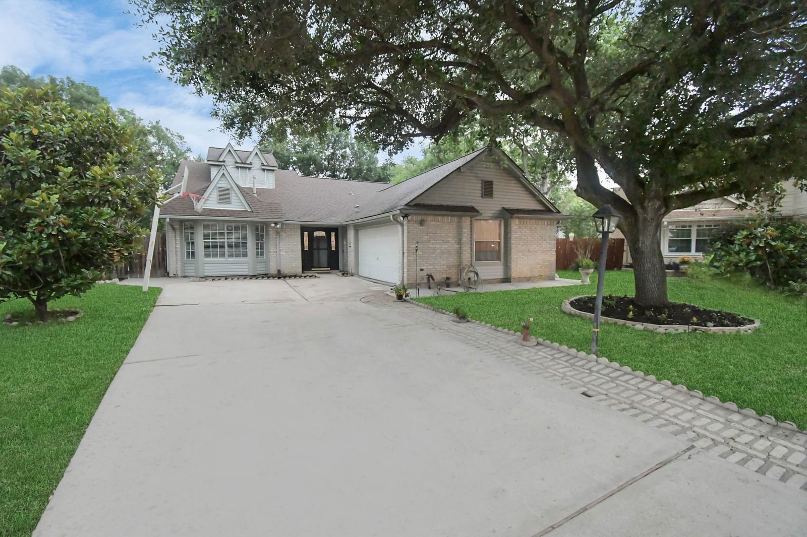 Real estate property located at 3207 Briar Knoll, Harris, Ashford Park Sec 03, Houston, TX, US