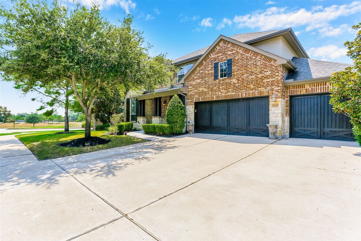 Real estate property located at 10303 Justin Ridge, Fort Bend, Katy, TX, US