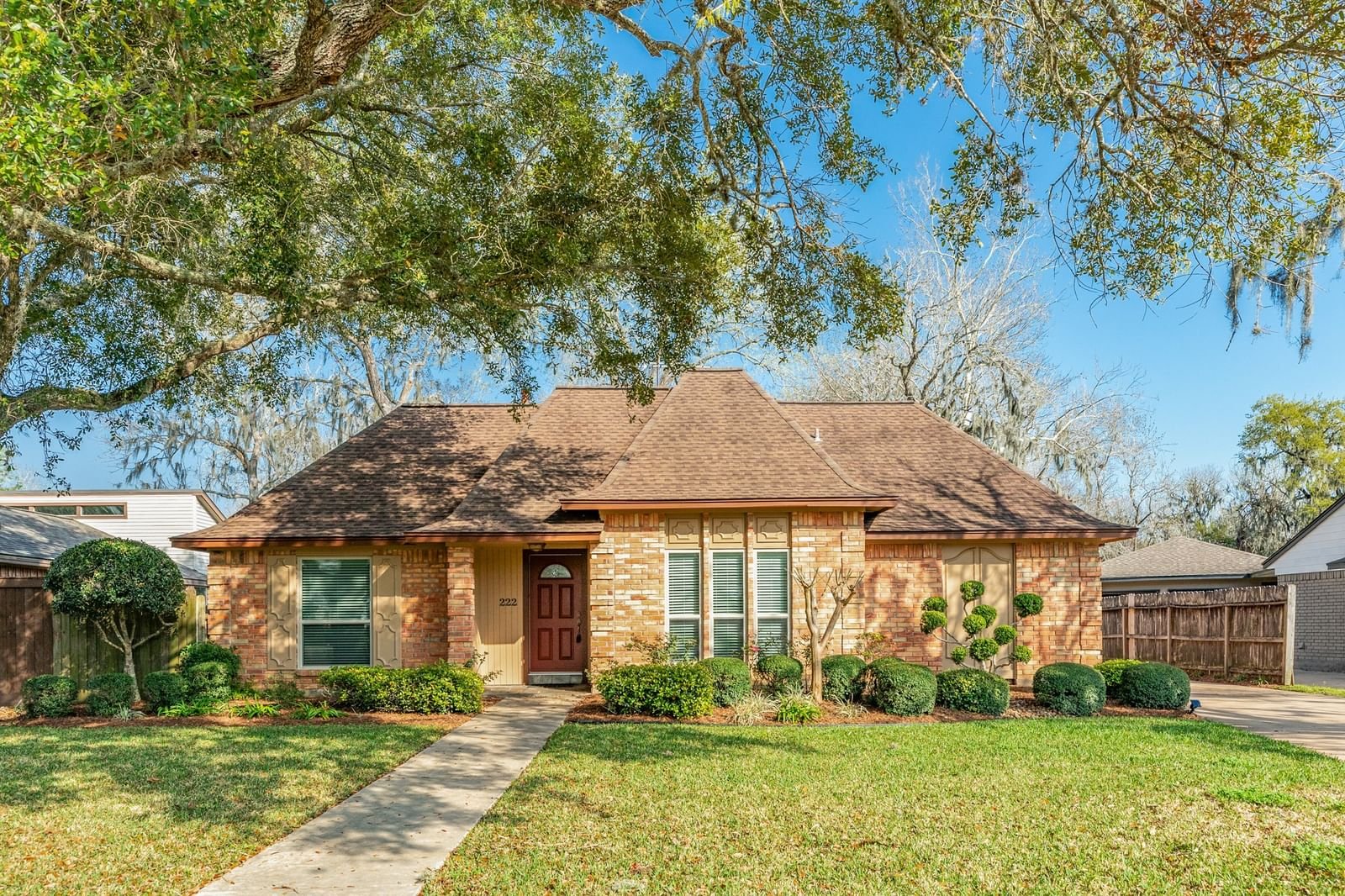 Real estate property located at 222 Wedgewood, Brazoria, Oak Forest, Lake Jackson, TX, US
