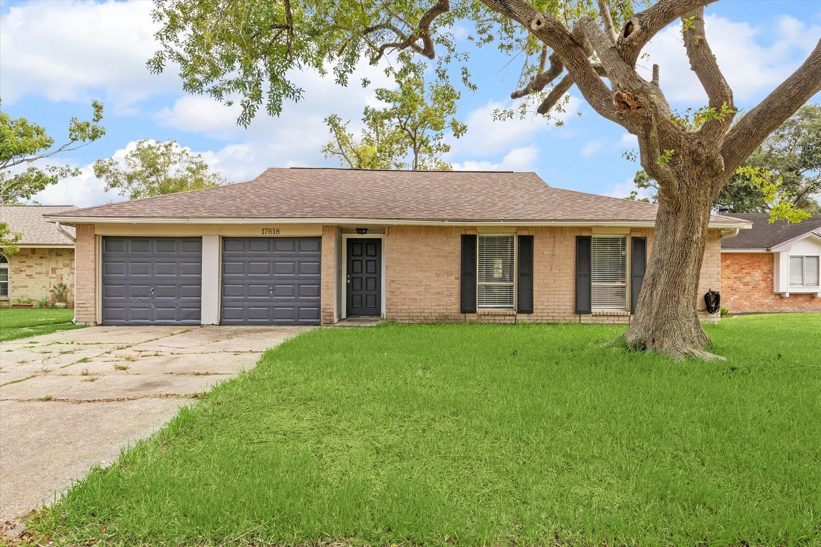 Real estate property located at 17618 Point Comfort, Harris, Heritage Park Sec 05, Webster, TX, US