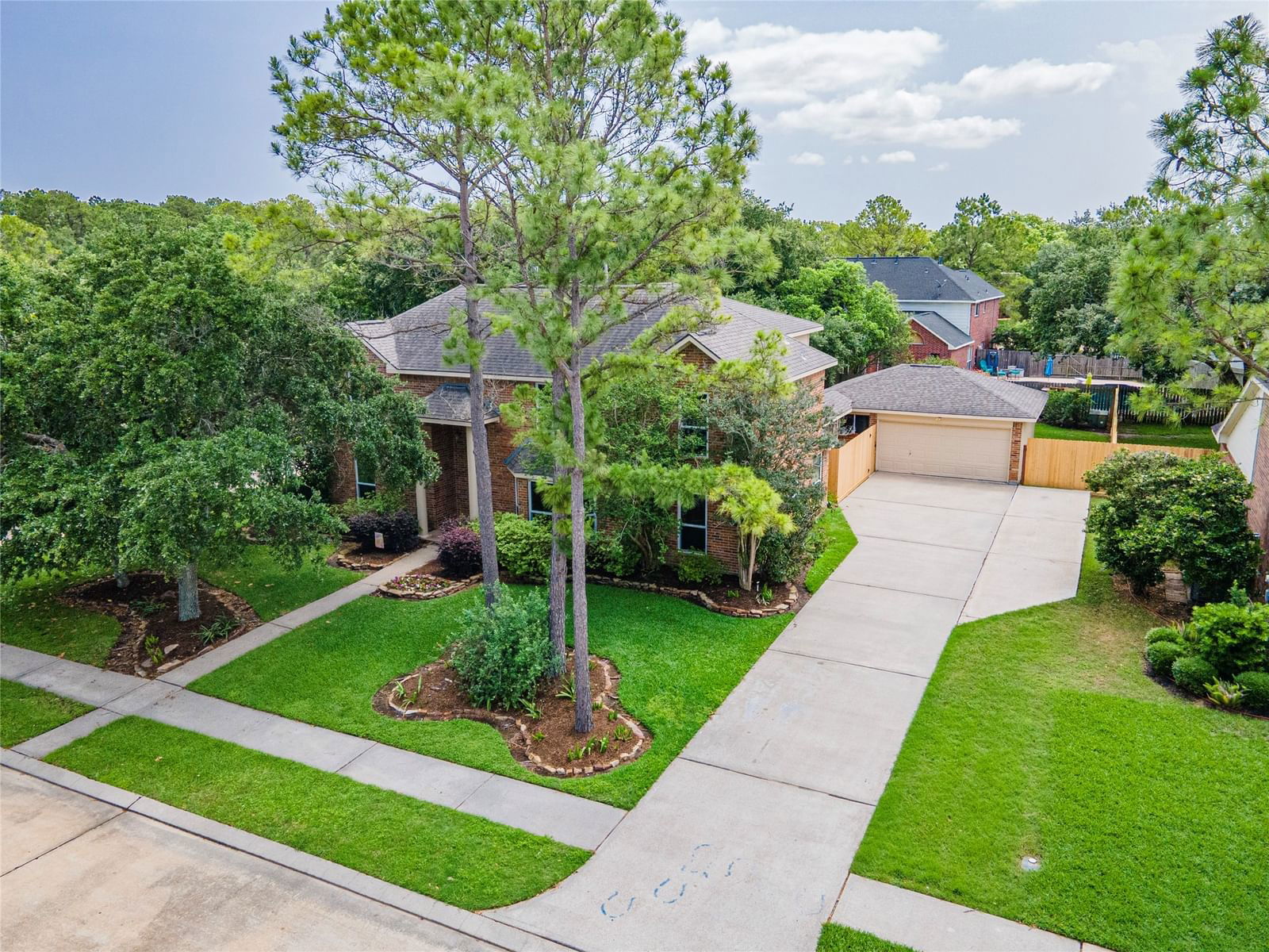 Real estate property located at 513 Meadow Bend, Galveston, The Forest Sec 1 99, Friendswood, TX, US