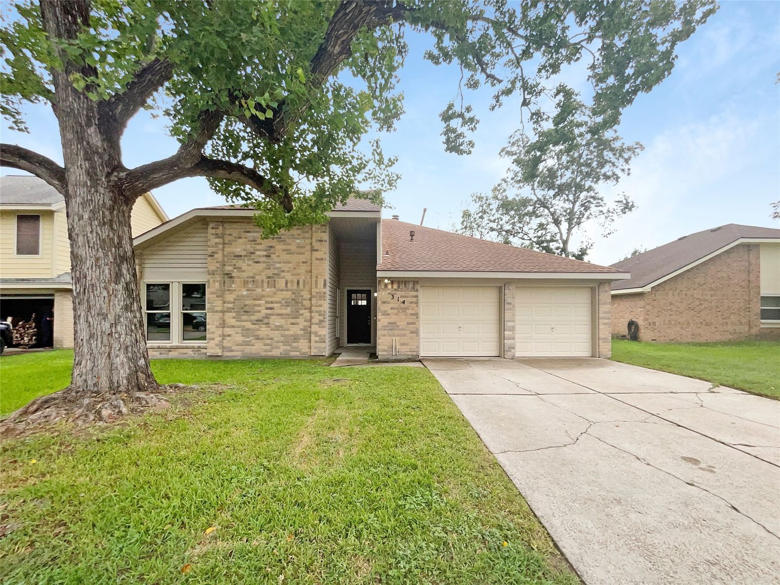 Real estate property located at 314 Enfield, Harris, Highland Woods Sec 02, Highlands, TX, US