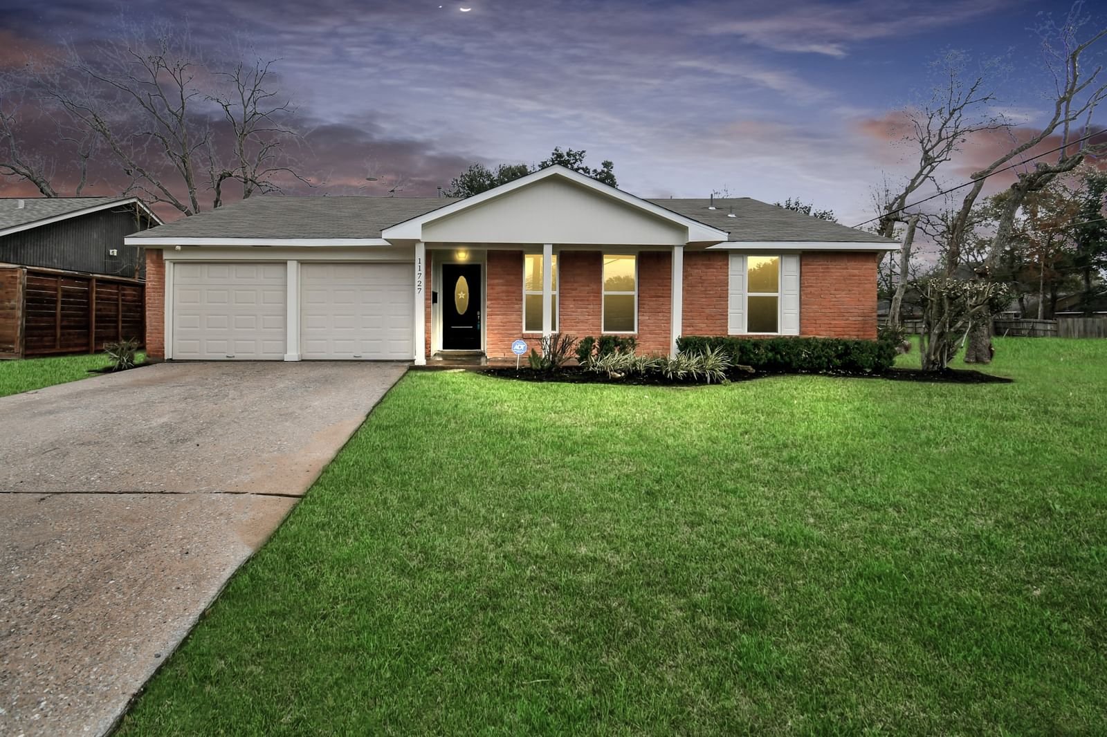 Real estate property located at 11727 Hillcroft, Harris, Westbury, Houston, TX, US