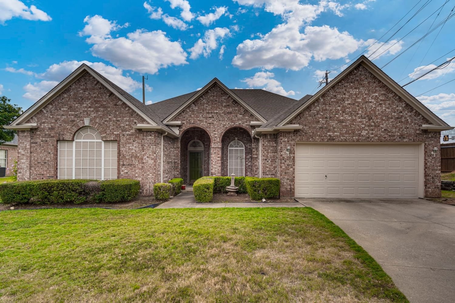 Real estate property located at 1857 Glen Wood, Tarrant, Grapevine, TX, US