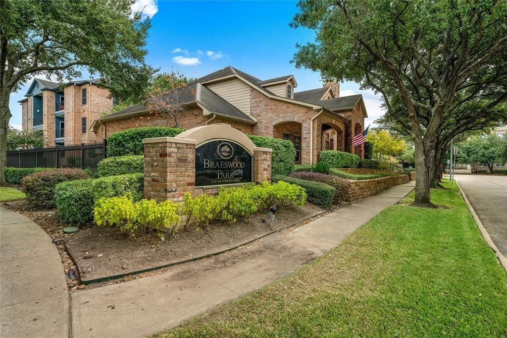 Real estate property located at 2255 Braeswood Park #296, Harris, Braeswood Park Condos, Houston, TX, US