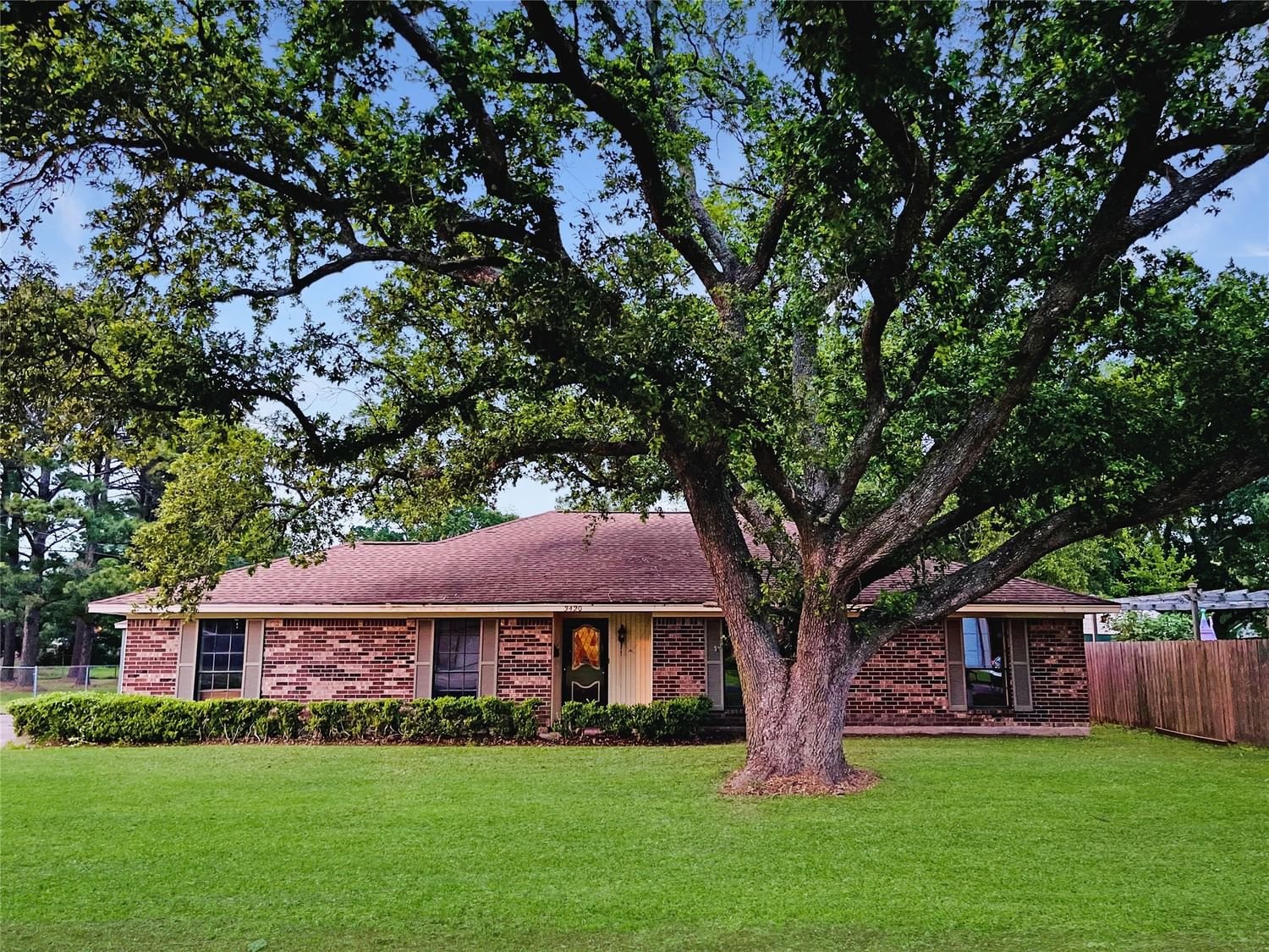 Real estate property located at 3420 Grant, Jefferson, Country Club Estates, Groves, TX, US
