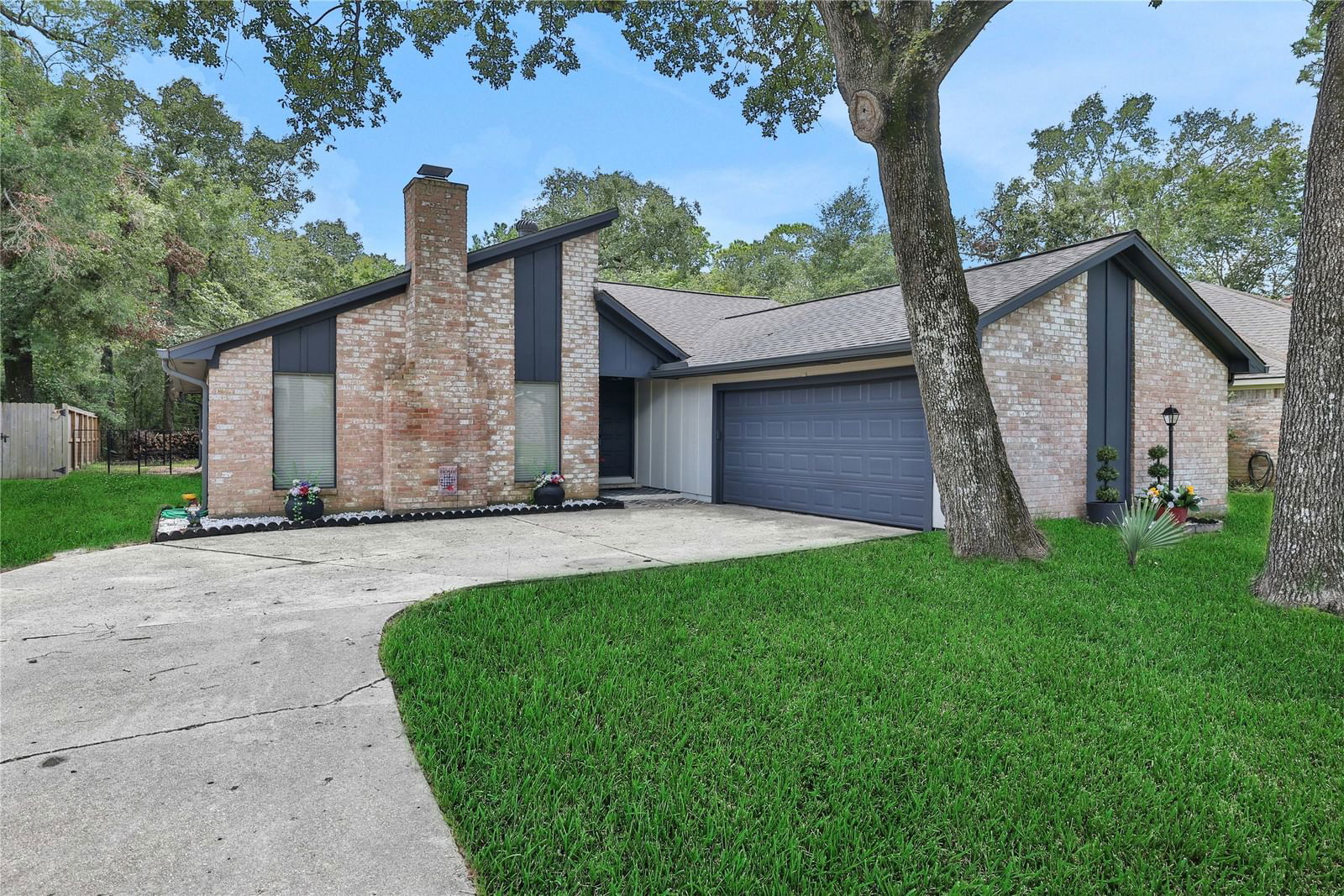 Real estate property located at 1830 Shadow Rock, Harris, Woodland Hills Village Sec 01, Kingwood, TX, US