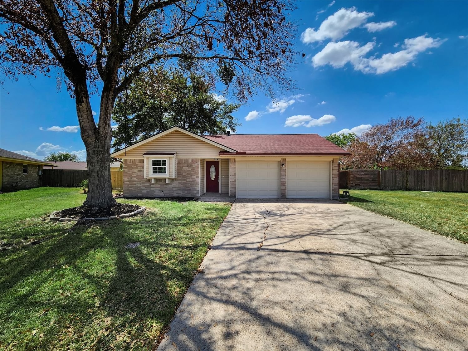 Real estate property located at 11718 Crockett, Harris, La Porte, TX, US