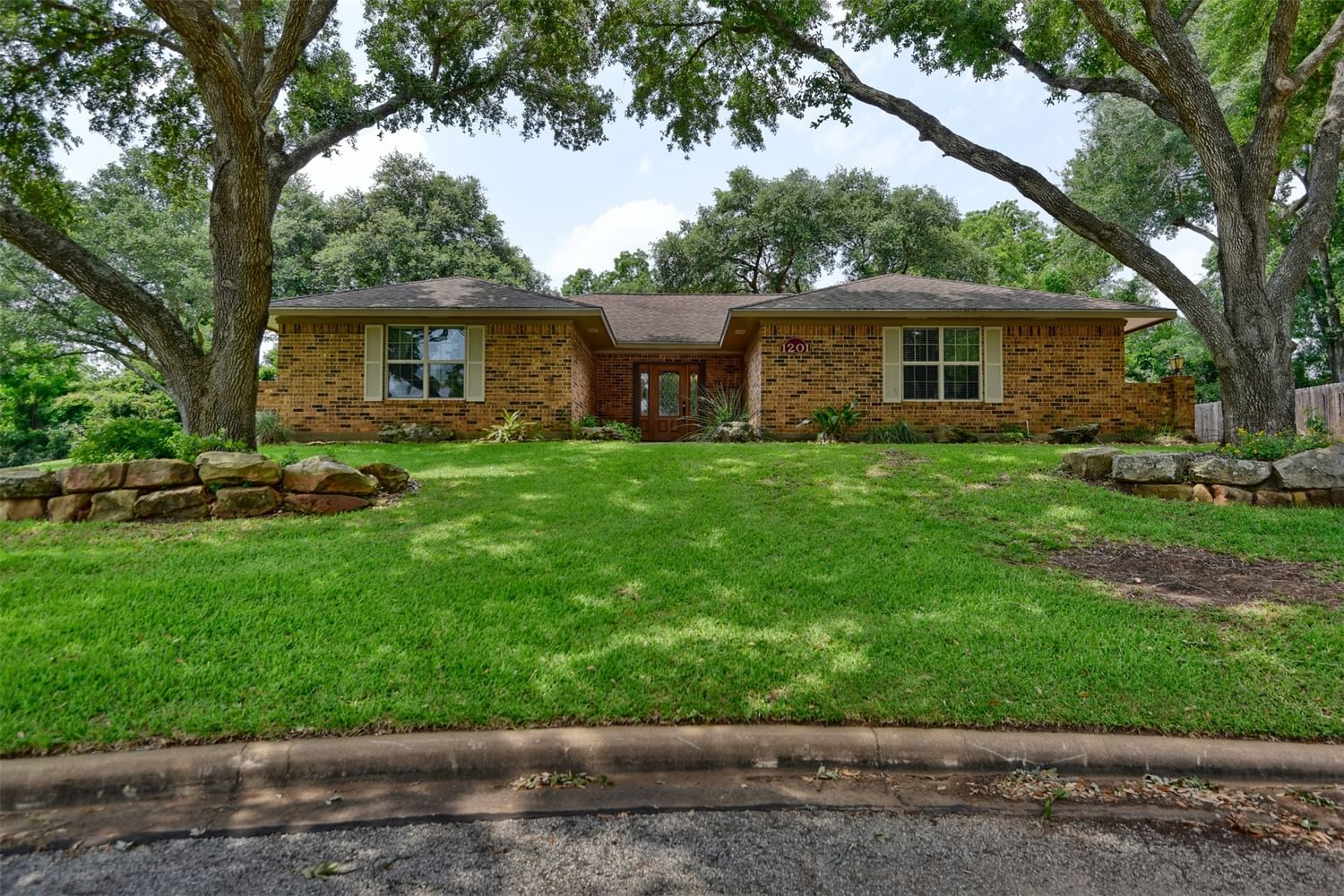 Real estate property located at 1201 Royce, Washington, Highland Meadows Sec I, Brenham, TX, US