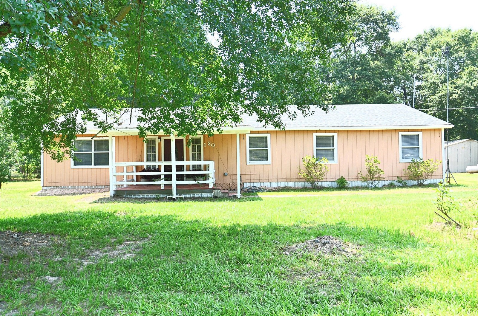 Real estate property located at 120 Hicks Loop E, San Jacinto, Cleveland, TX, US