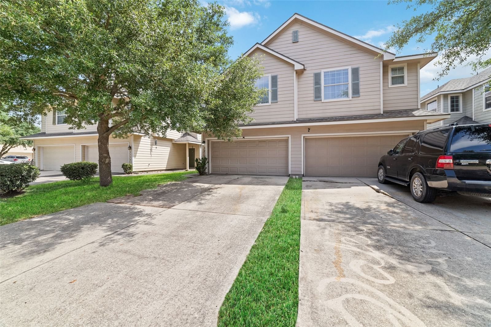 Real estate property located at 8734 Rainglen, Harris, Houston, TX, US
