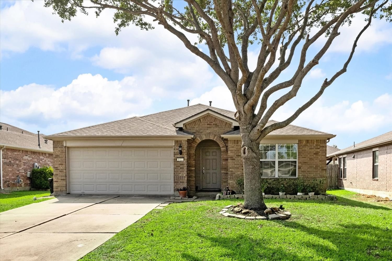 Real estate property located at 1022 Clover Leaf, Fort Bend, River Run At The Brazos, Rosenberg, TX, US