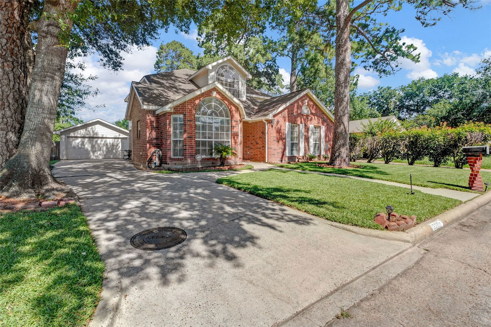 Real estate property located at 13310 Queensride, Harris, Norchester, Houston, TX, US