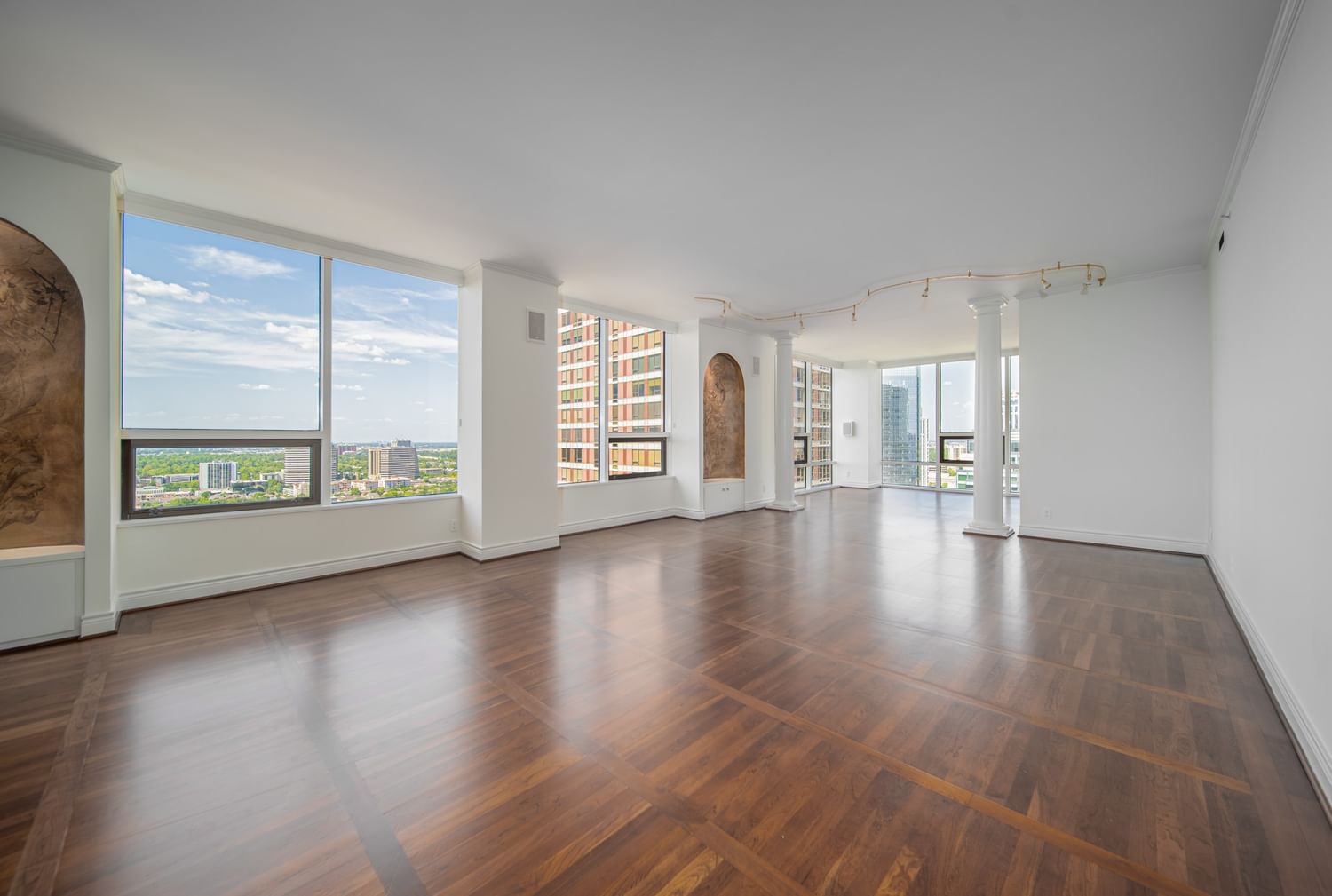 Real estate property located at 5110 San Felipe #302, Harris, Houston, TX, US