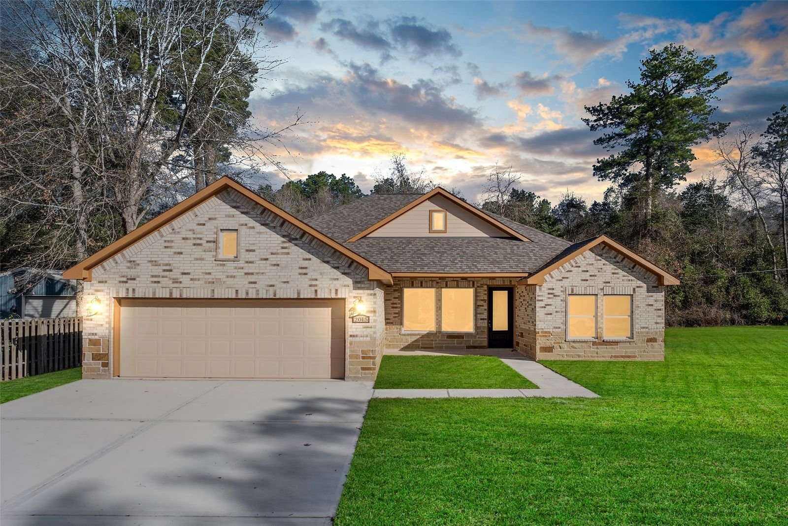 Real estate property located at 2015 Surry Oaks, Montgomery, Woodway Forest 01, Woodbranch, TX, US