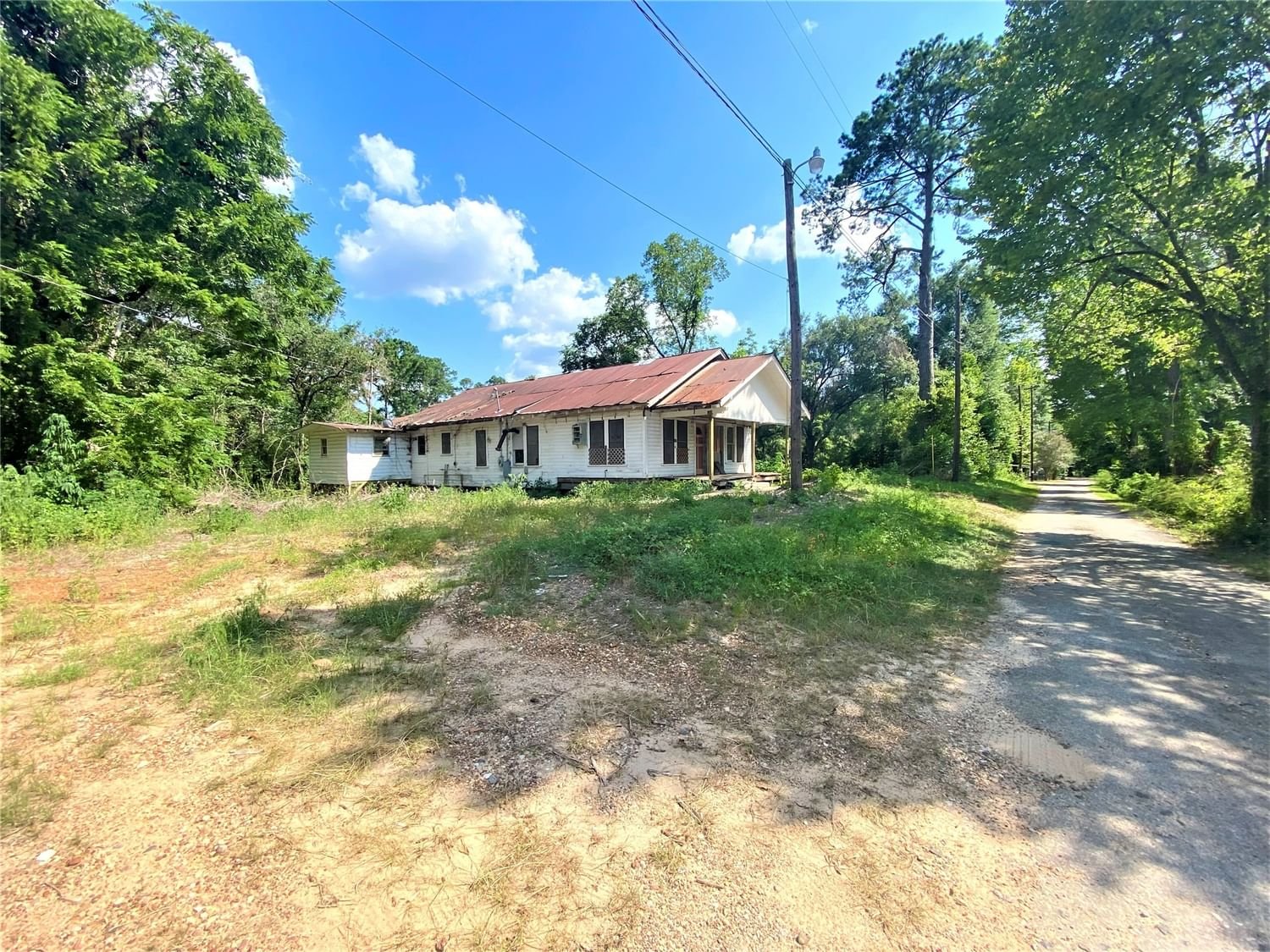 Real estate property located at 122 Beatty, Polk, South, Livingston, TX, US