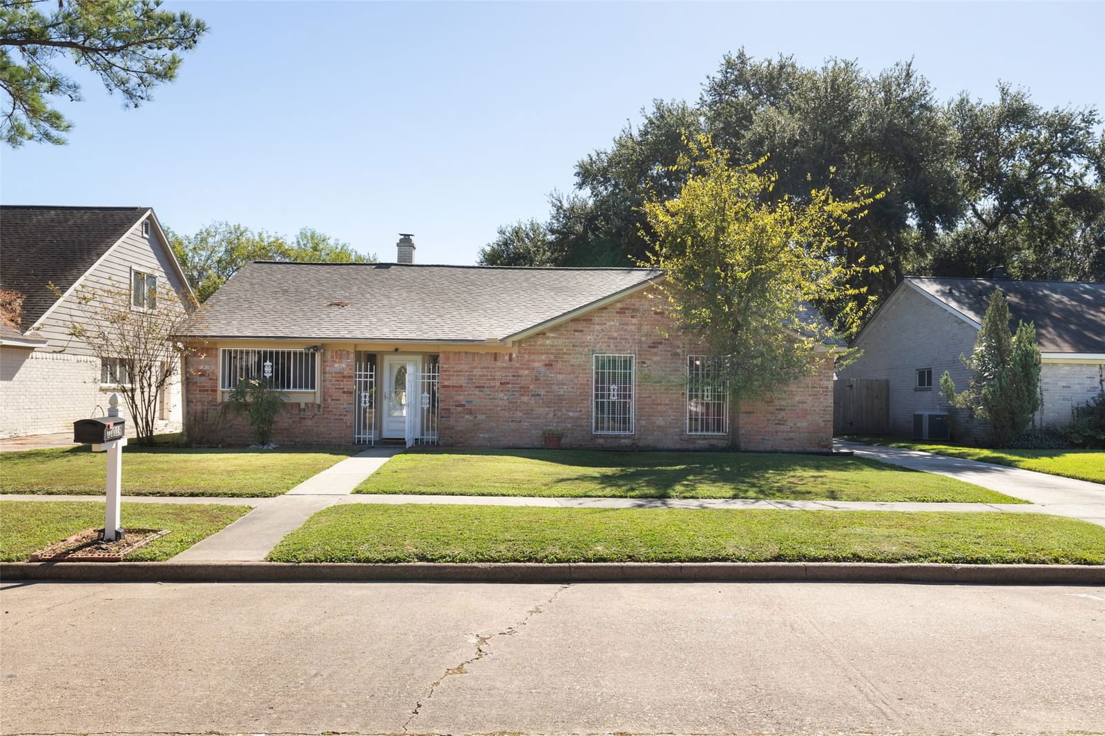 Real estate property located at 10019 Crescent Moon, Harris, Harvest Bend Sec 01, Houston, TX, US