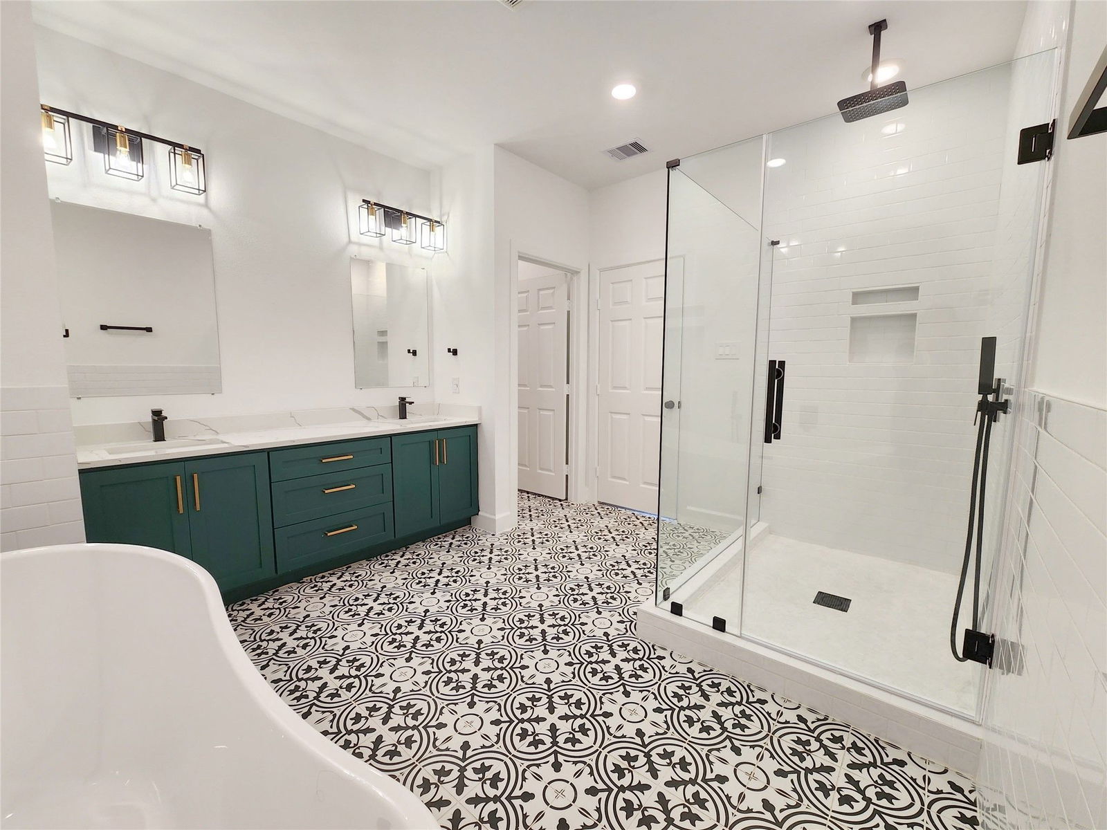 Real estate property located at 2147 Twin Lakes, Brazoria, West Columbia, TX, US