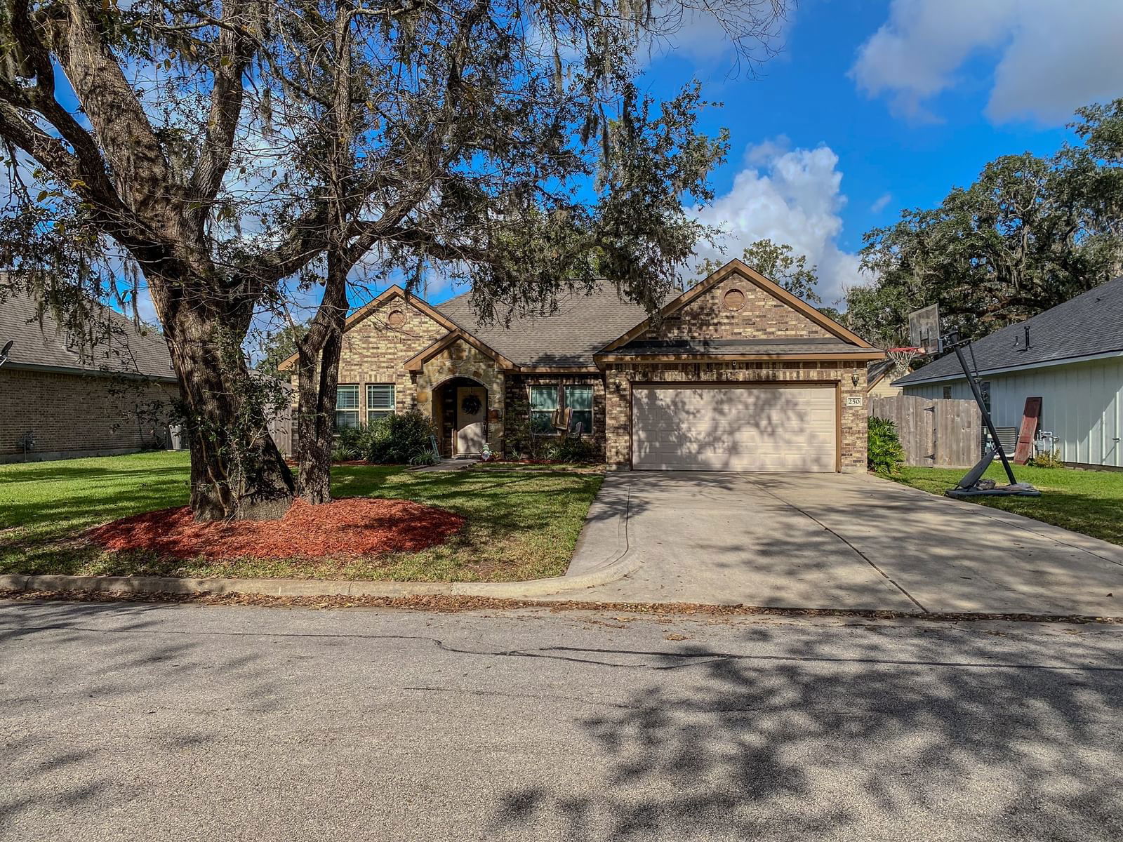 Real estate property located at 250 Amherst, Brazoria, Columbia Lakes, West Columbia, TX, US