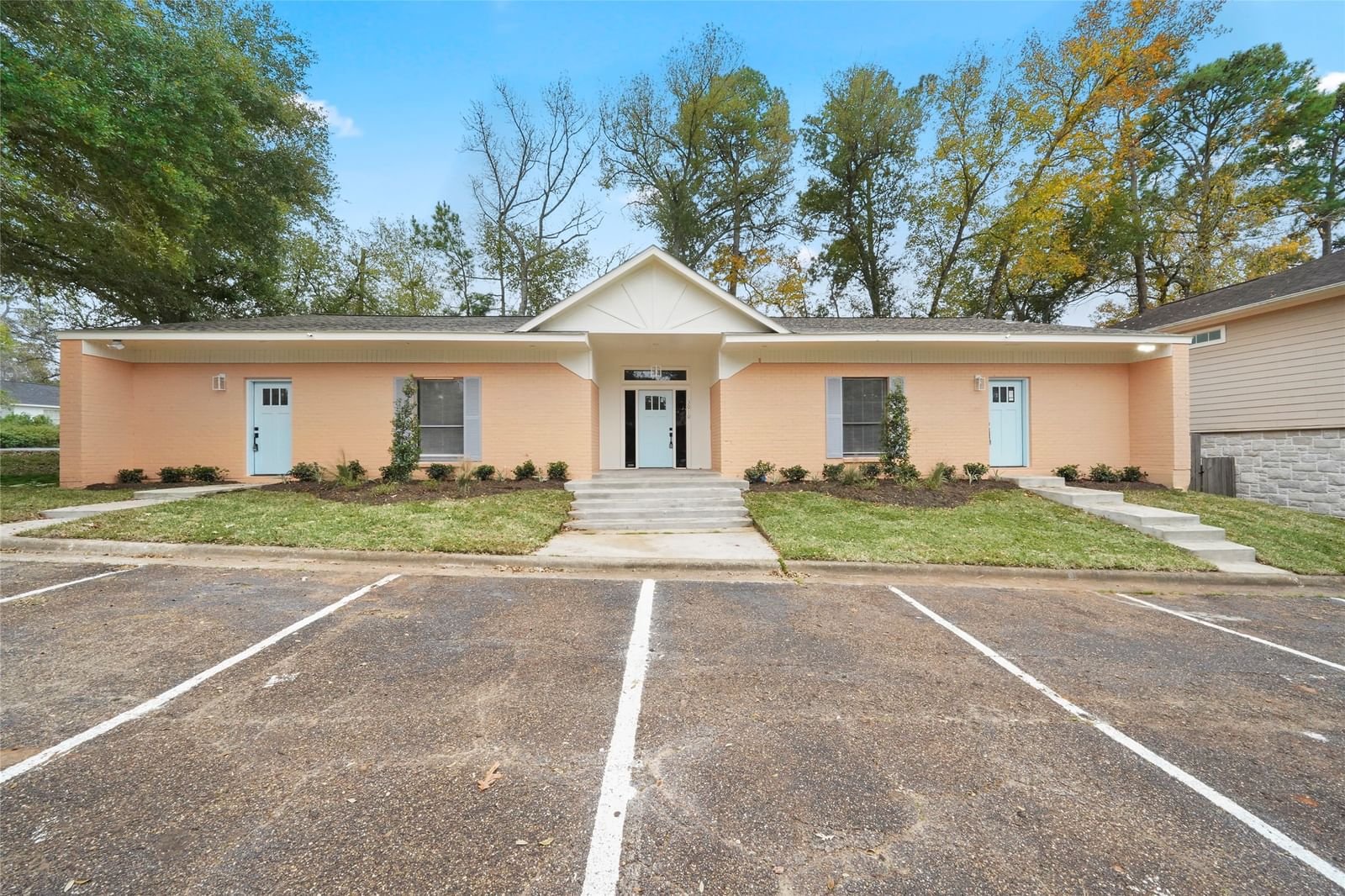Real estate property located at 3010 Old Houston, Walker, Sandbrook - Sec 1, Huntsville, TX, US