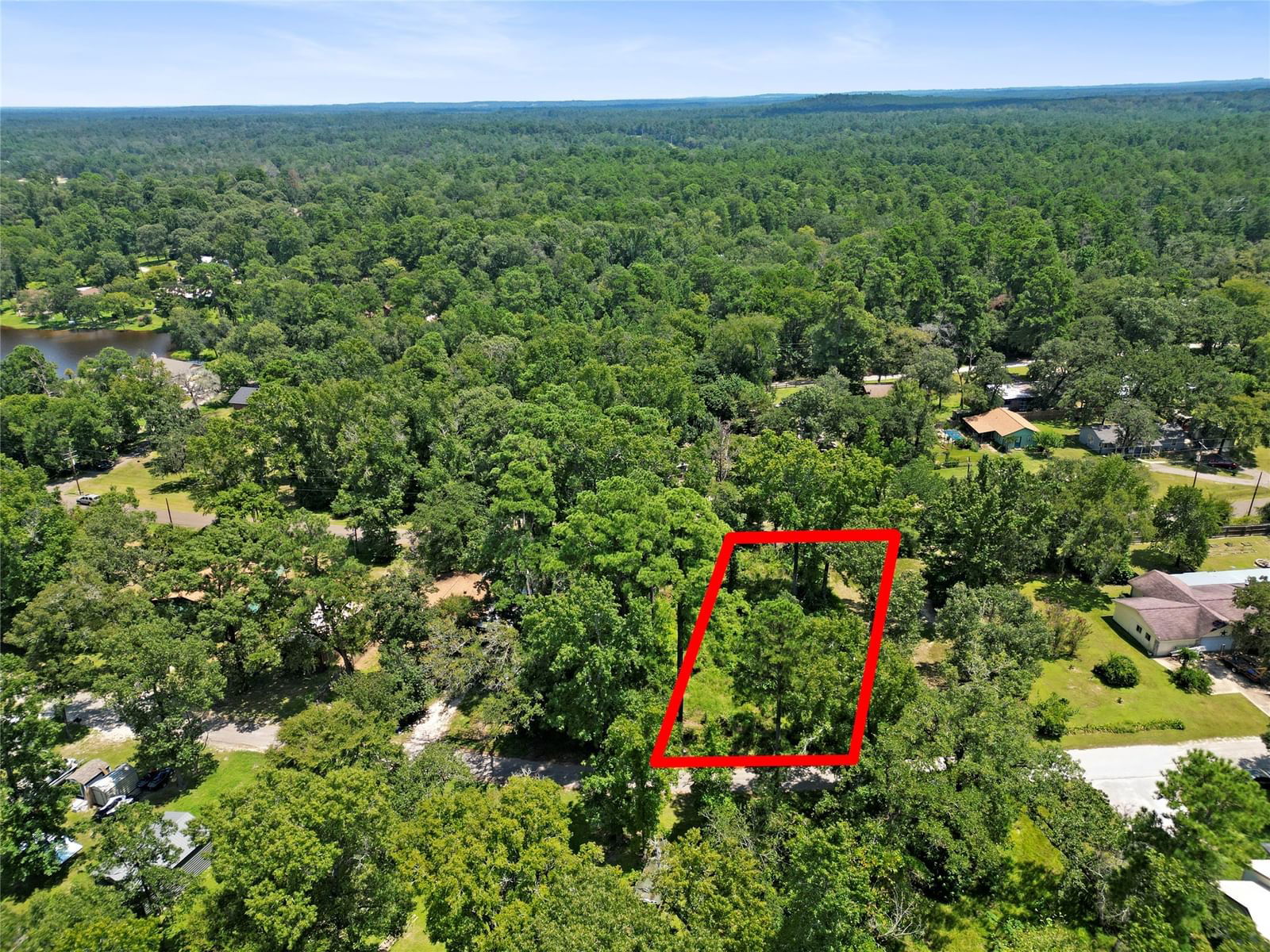 Real estate property located at 32 Hill Top, Walker, Riverside Lakeland - Sec 5, Huntsville, TX, US