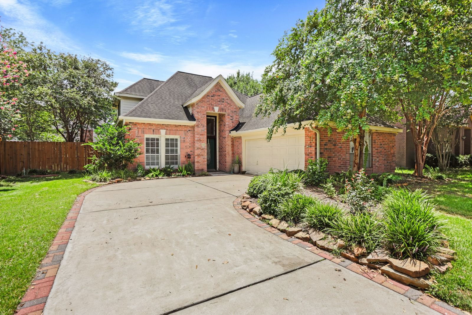 Real estate property located at 22323 Cove Hollow, Harris, Cornerstone Place Sec 01, Katy, TX, US