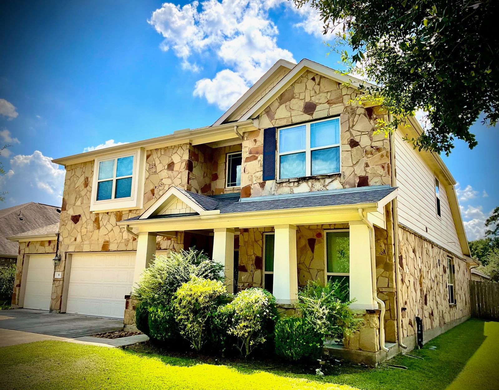 Real estate property located at 9 Maple Mill, Montgomery, Hidden Creek 02 Amd, Conroe, TX, US