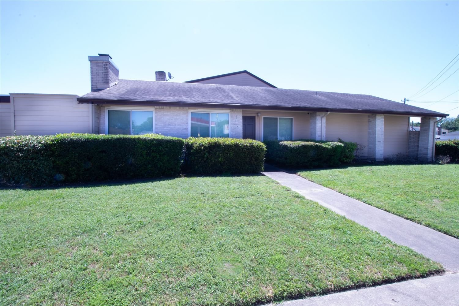Real estate property located at 12303 Dairy Ashford #2303, Harris, Huntington Village Sec 03, Houston, TX, US