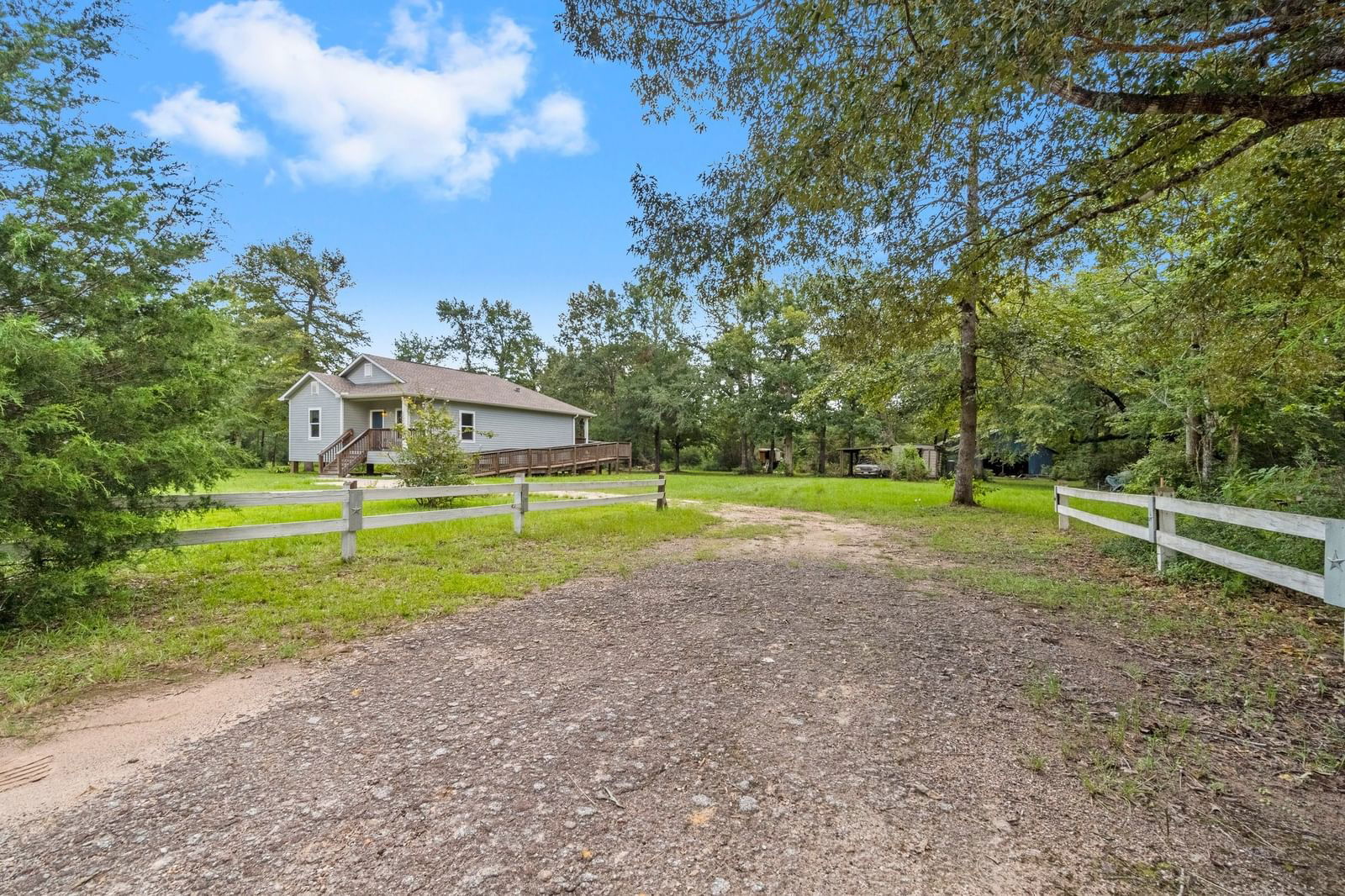 Real estate property located at 869 Portico, Polk, Southland Plantation Sec 2, Livingston, TX, US