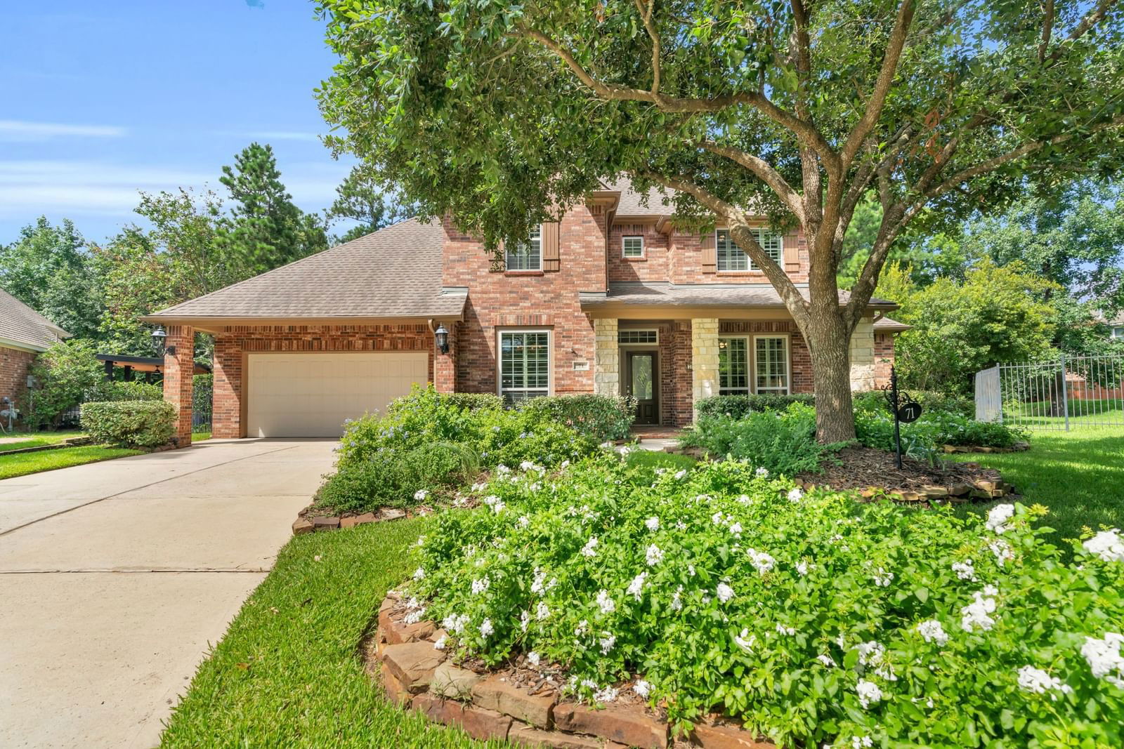 Real estate property located at 71 Hullwood Court, Harris, The Woodlands Creekside Park 02, The Woodlands, TX, US