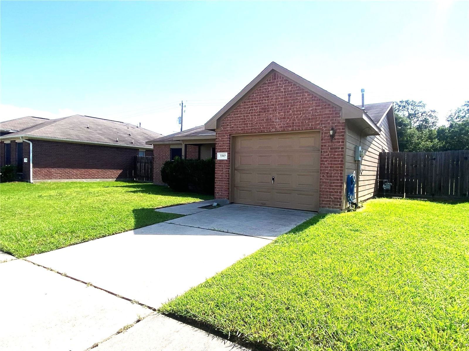 Real estate property located at 3302 Red Cedar, Harris, Red Cedar, Baytown, TX, US