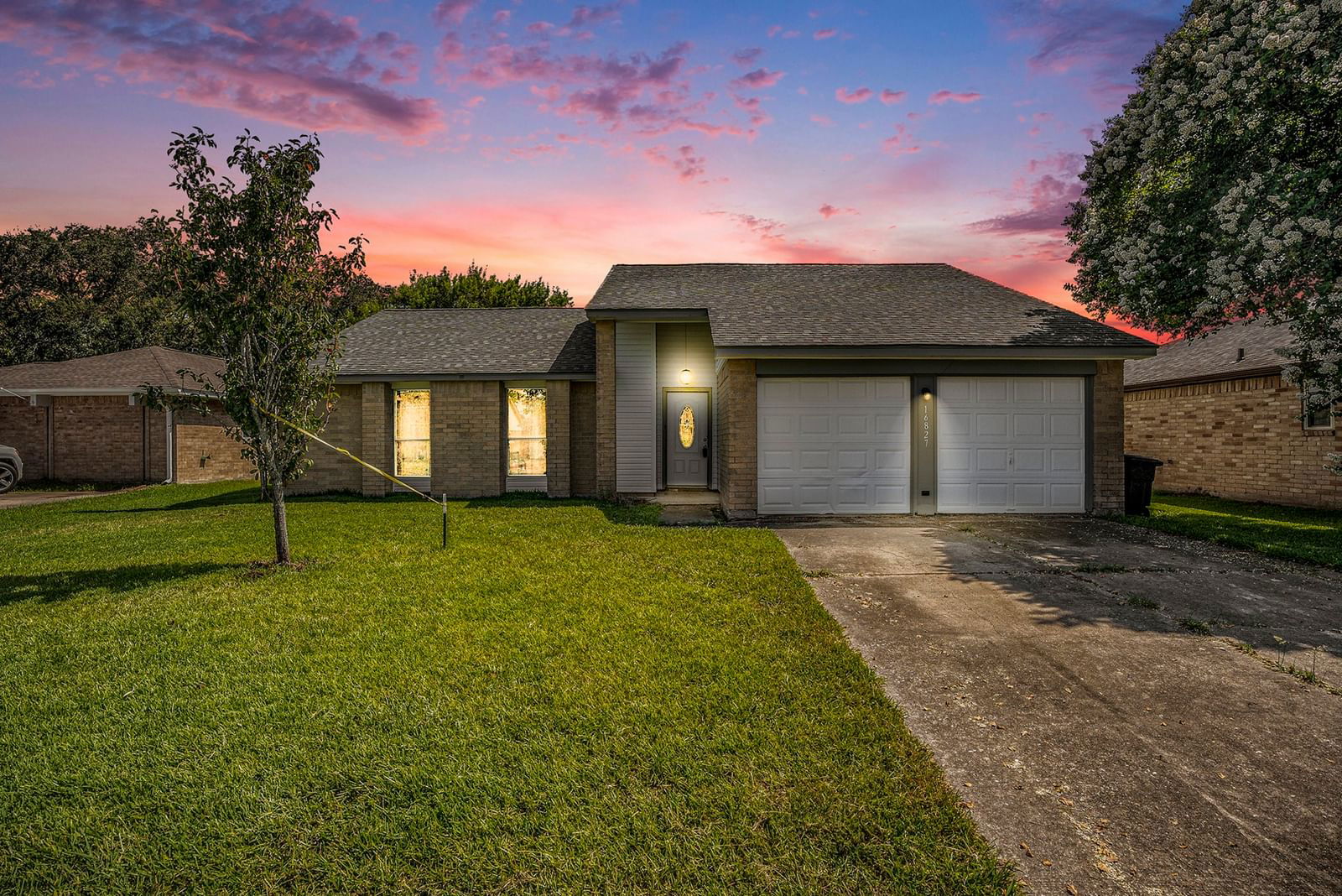 Real estate property located at 16827 Frigate, Harris, Heritage Park Sec 07, Friendswood, TX, US