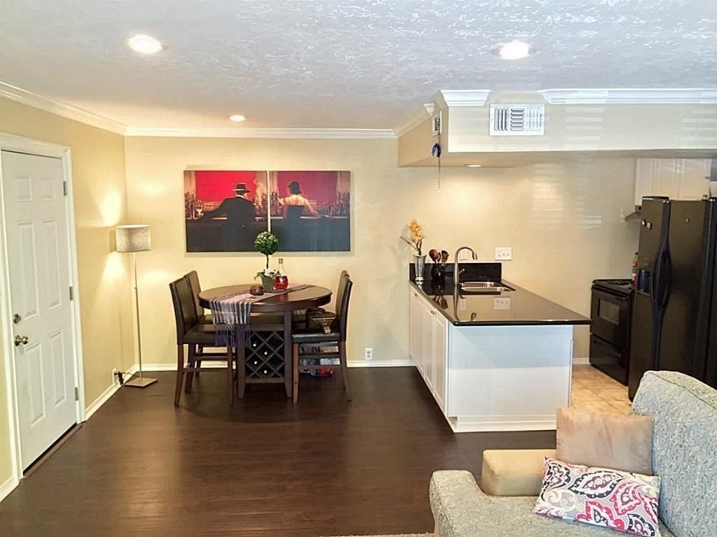 Real estate property located at 5353 Richmond #15, Harris, Courtyards Condo, Houston, TX, US