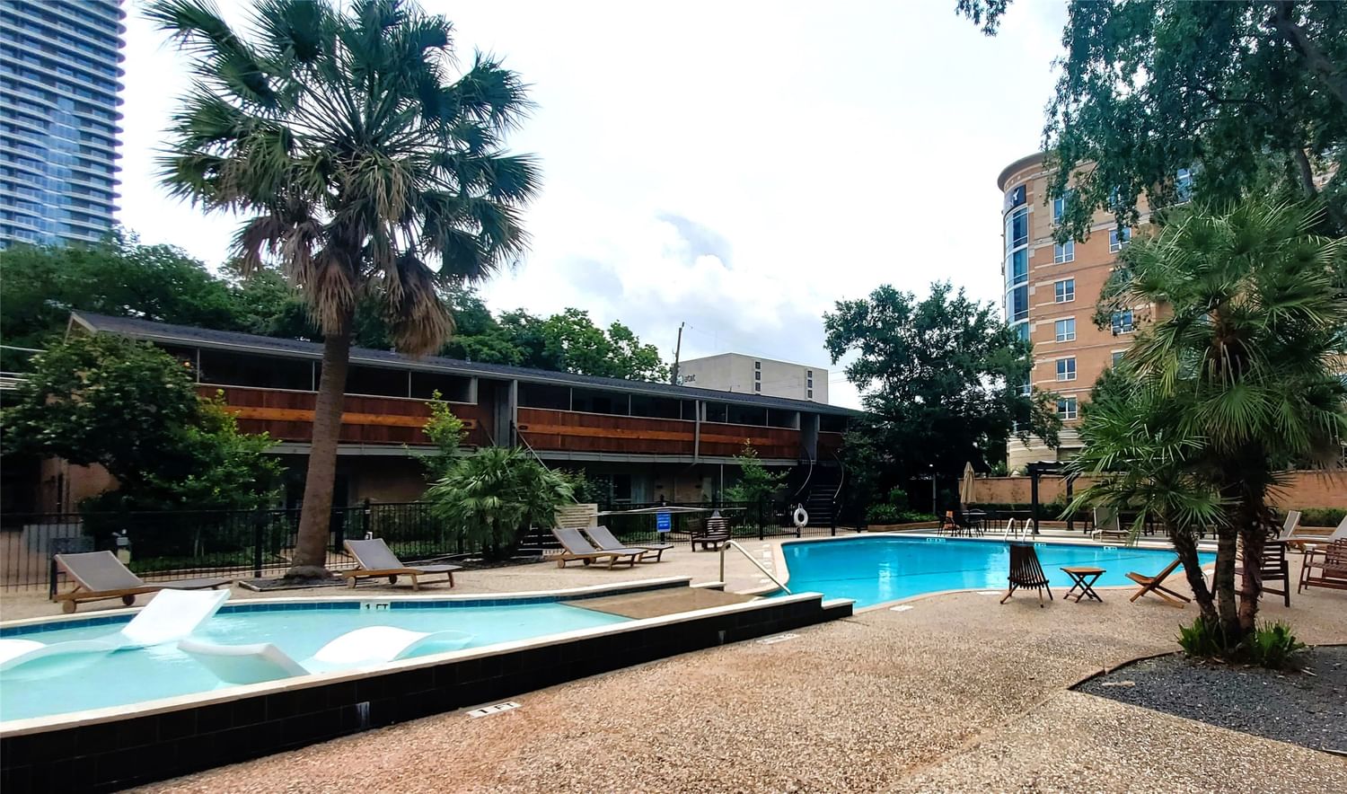 Real estate property located at 3930 Alabama #6, Harris, Foresters Pond Condo, Houston, TX, US