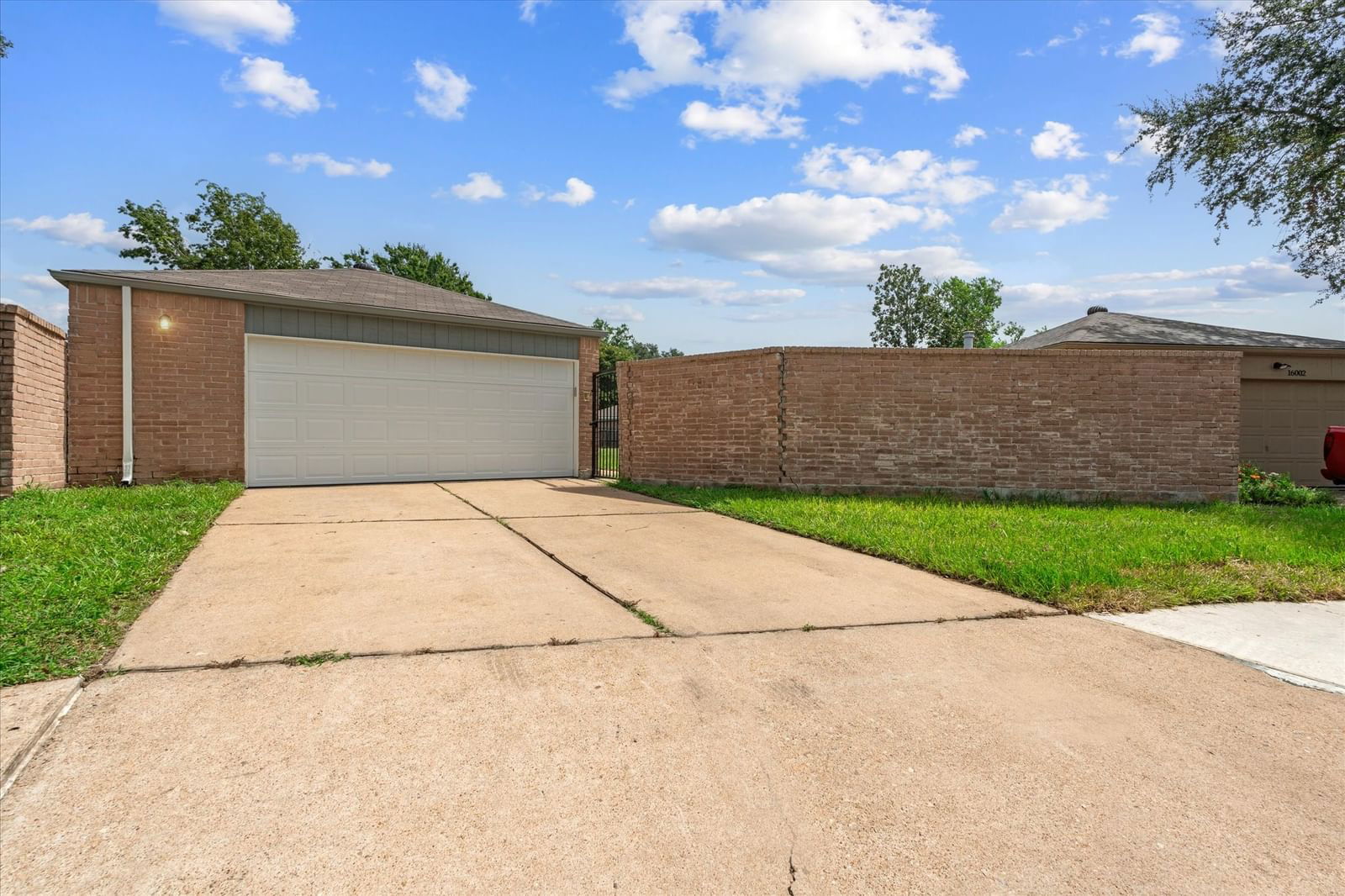 Real estate property located at 16006 Alta Mar Dr,, Fort Bend, Mission Bend Section, Houston, TX, US