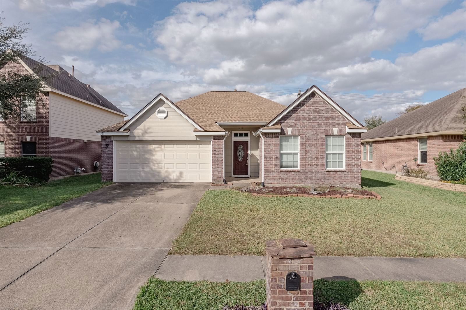 Real estate property located at 927 Chad, Harris, Baybrook Place, Baytown, TX, US