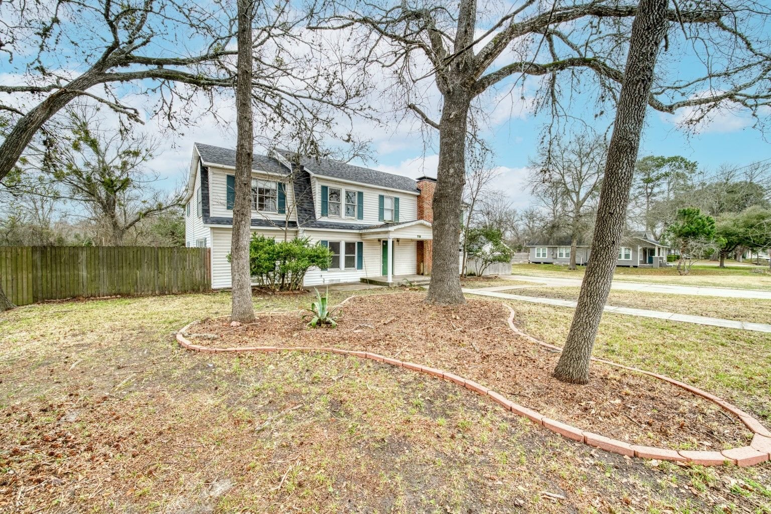 Real estate property located at 710 Elm, Madison, Madisonville, TX, US