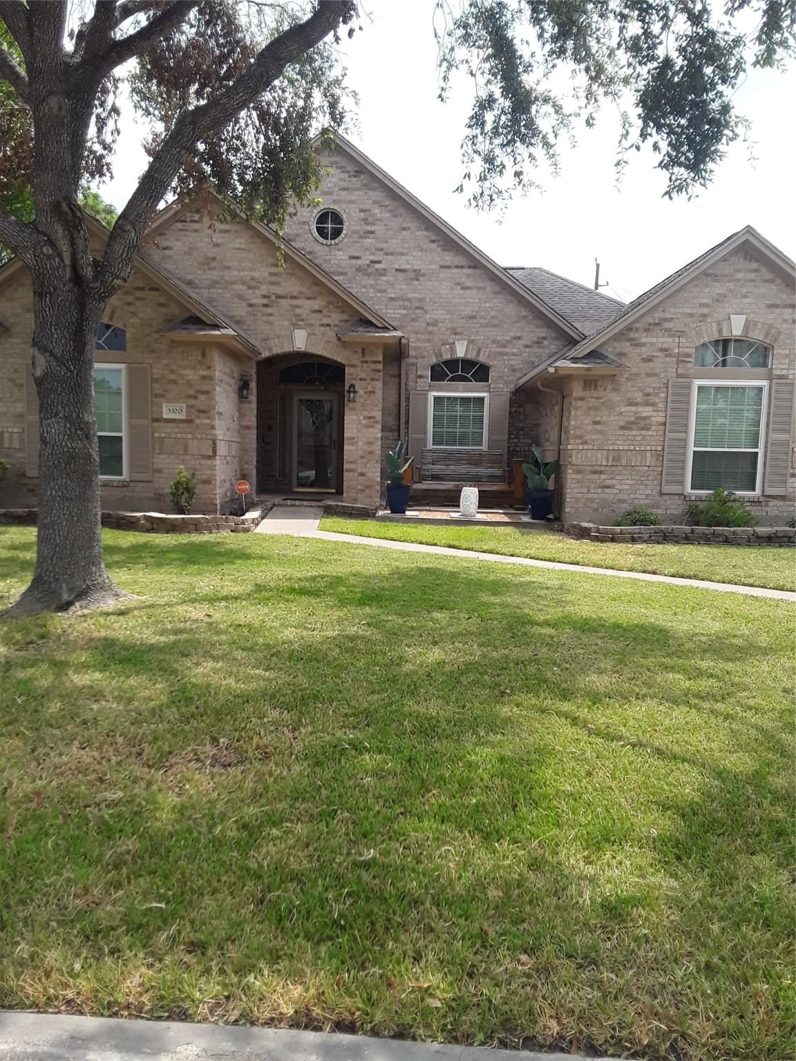 Real estate property located at 3320 Glastonburry, Brazoria, Twin Wood, Pearland, TX, US