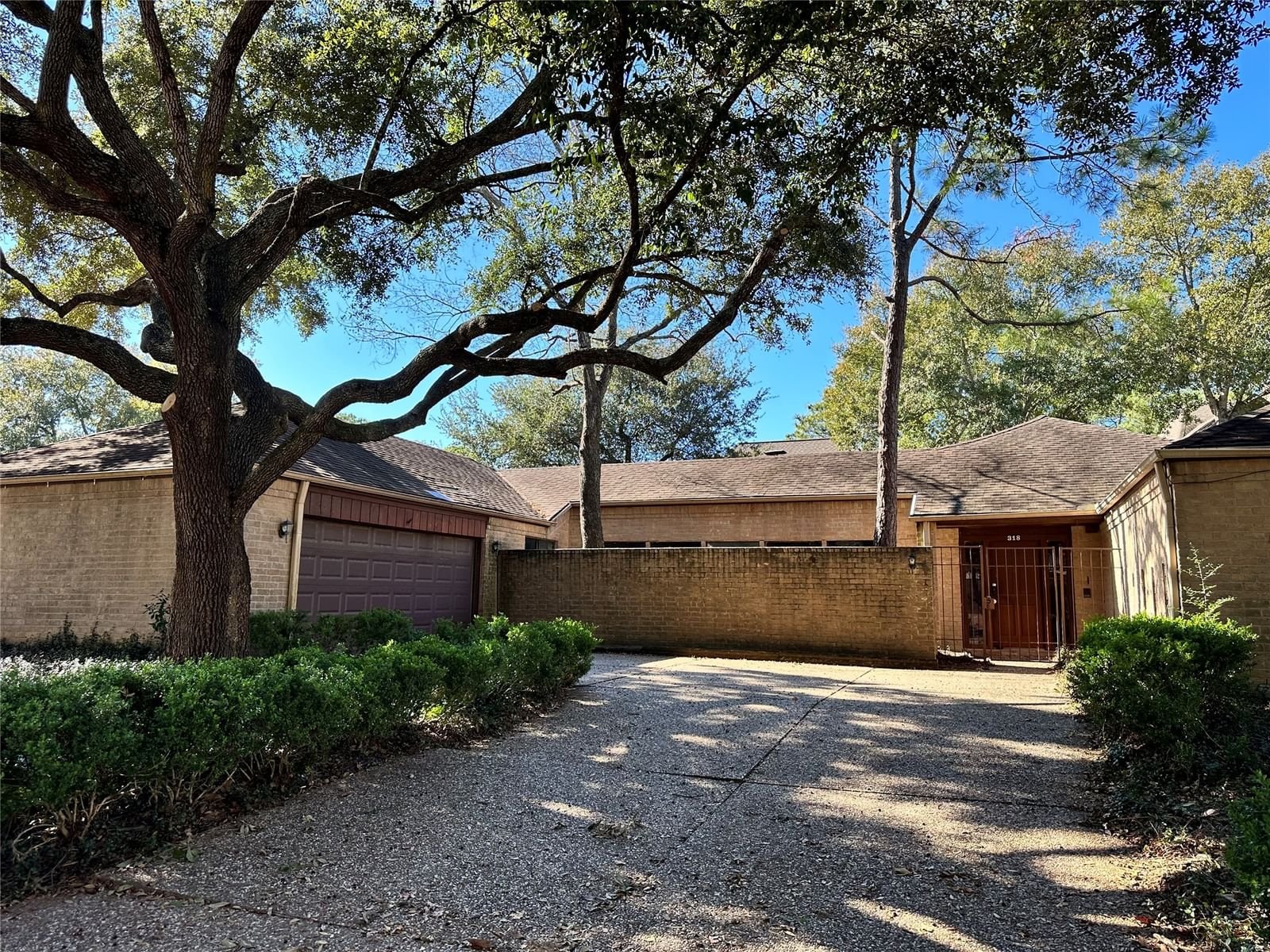 Real estate property located at 318 Commodore, Harris, Barkers Landing Sec 01, Houston, TX, US