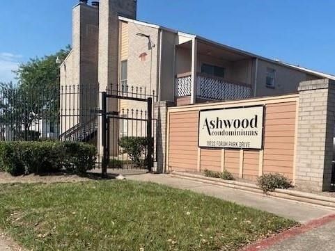 Real estate property located at 10203 Forum Park #210, Harris, Ele Ashwood Condo, Houston, TX, US