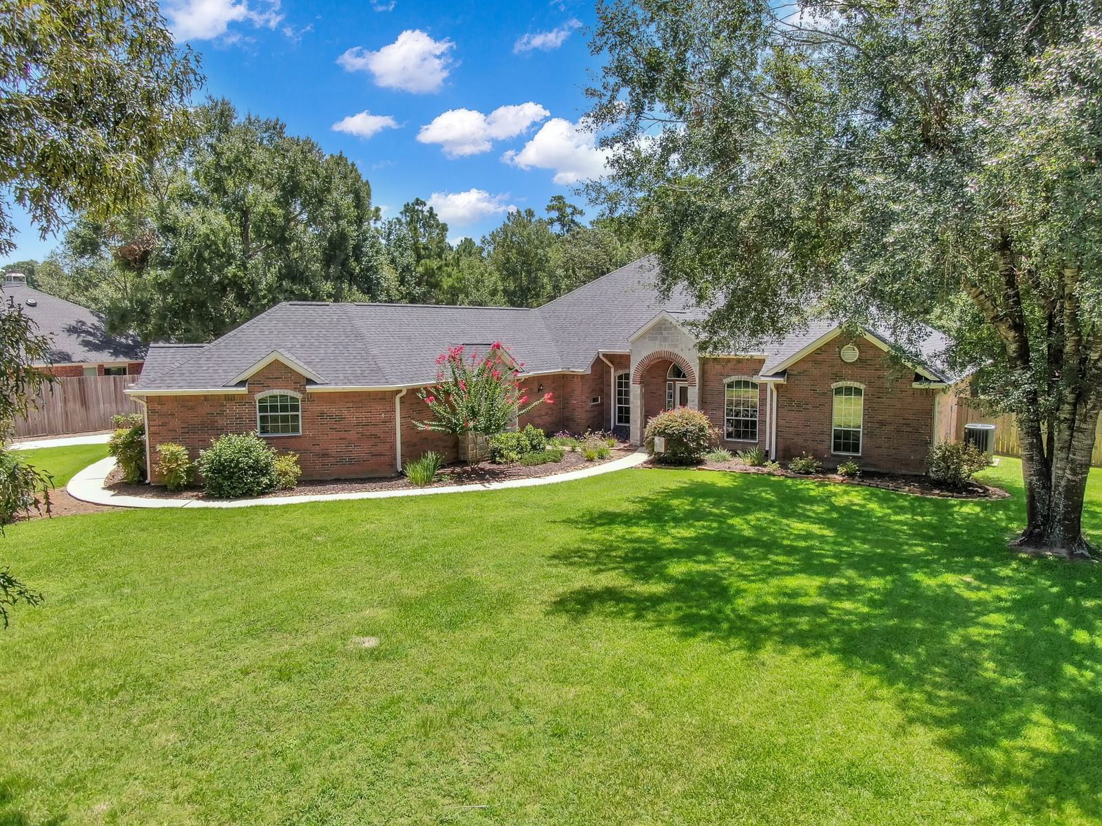 Real estate property located at 15509 Queen Elizabeth, Montgomery, Crown Oaks 04, Montgomery, TX, US