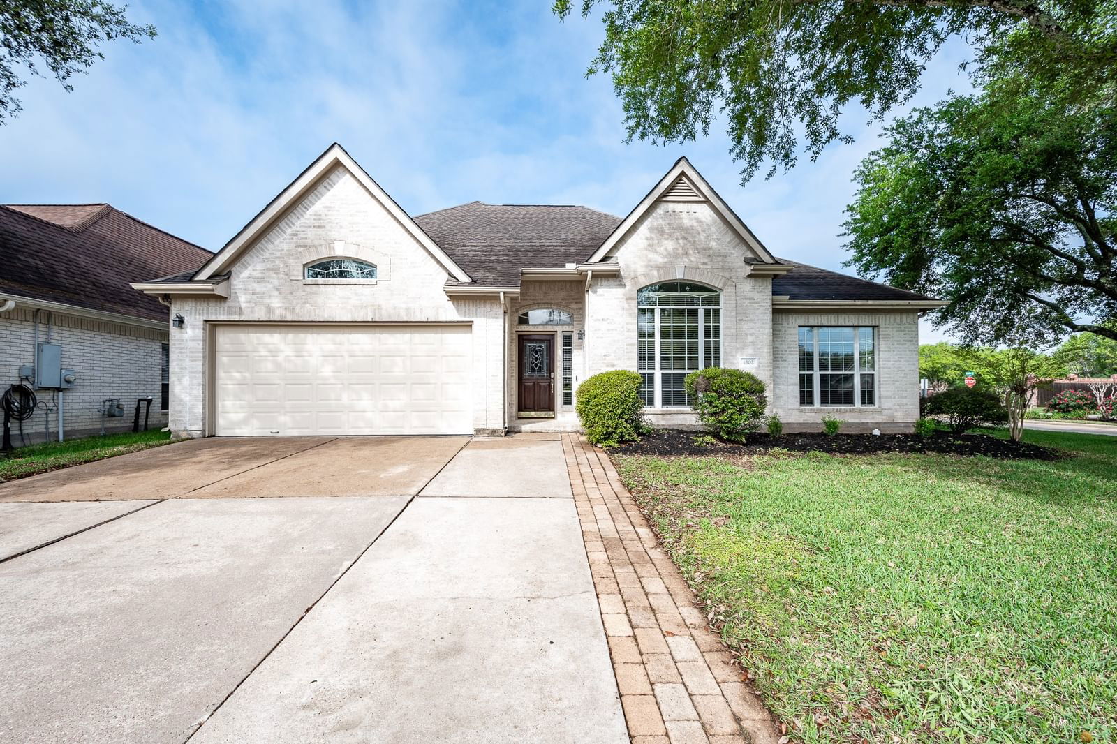 Real estate property located at 4302 Arboretum, Harris, Village Grove East Sec 01, Pasadena, TX, US