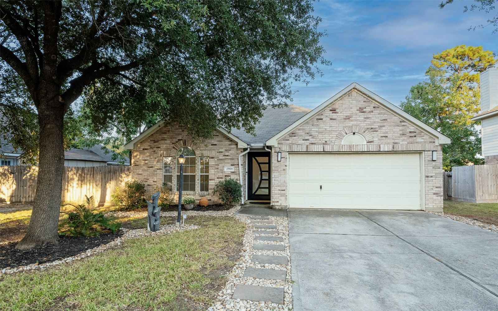 Real estate property located at 25926 Marshbrook, Harris, Coventry, Spring, TX, US