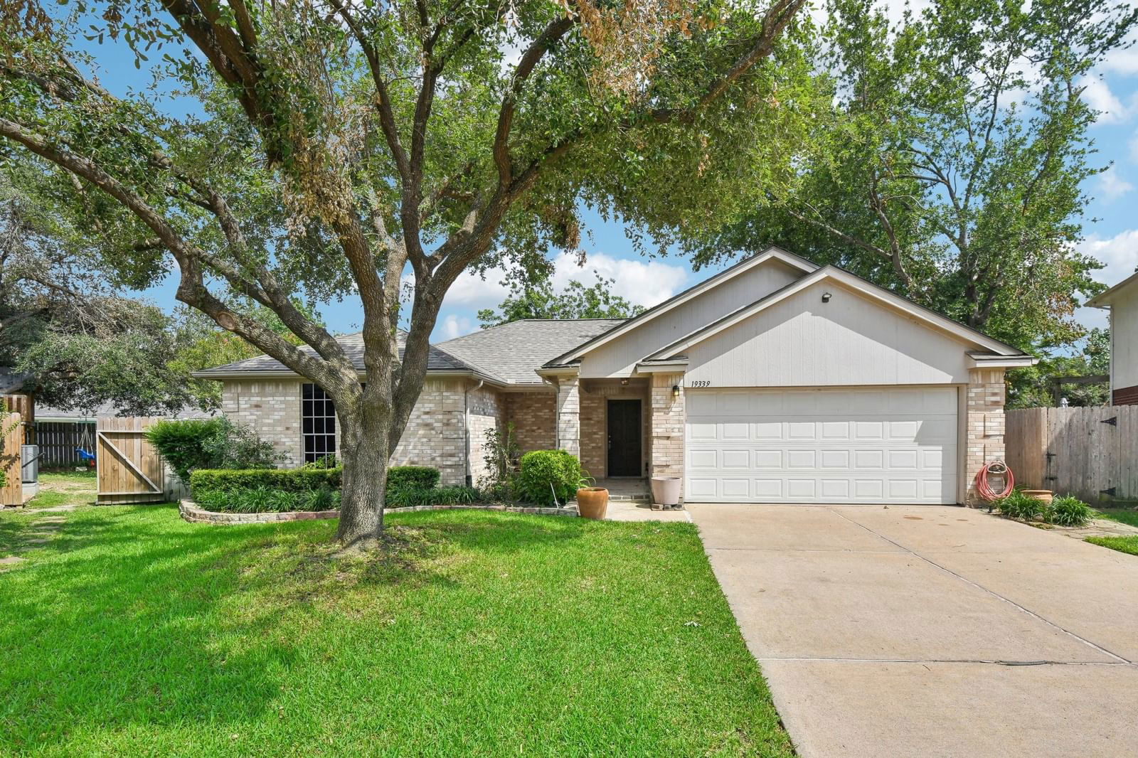 Real estate property located at 19339 Cypress Glades, Harris, Strathmore Sec 01, Katy, TX, US