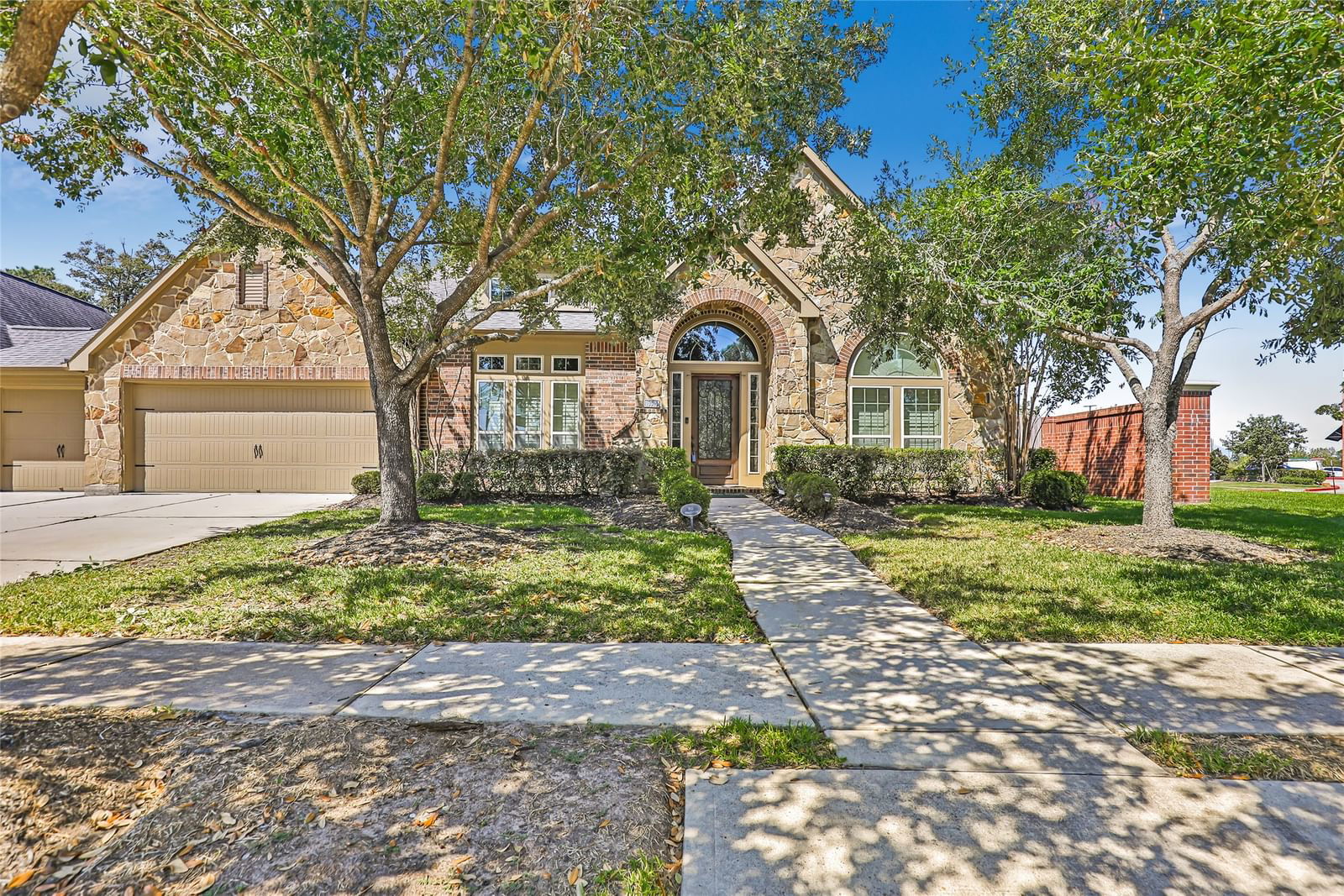 Real estate property located at 16315 Canova Hill, Harris, Lakeshore, Houston, TX, US