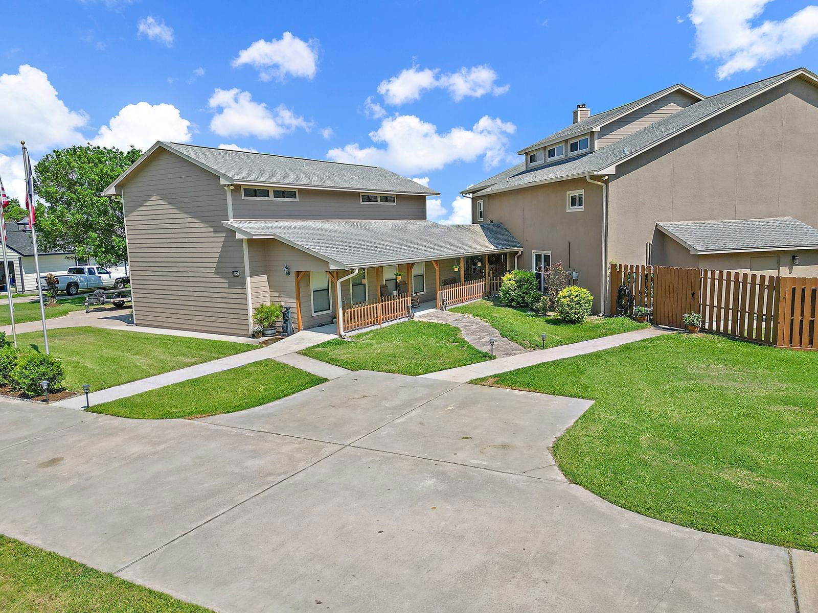 Real estate property located at 13326 Bay Place, Chambers, The Bay Place, Beach City, TX, US